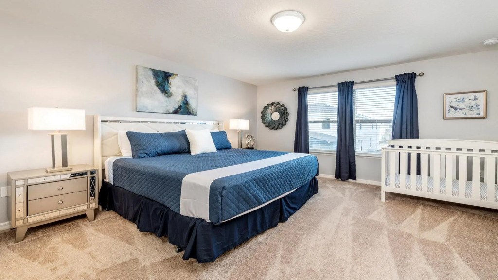 Modern Luxurious 5BR Home With Pool Near Disney Park
