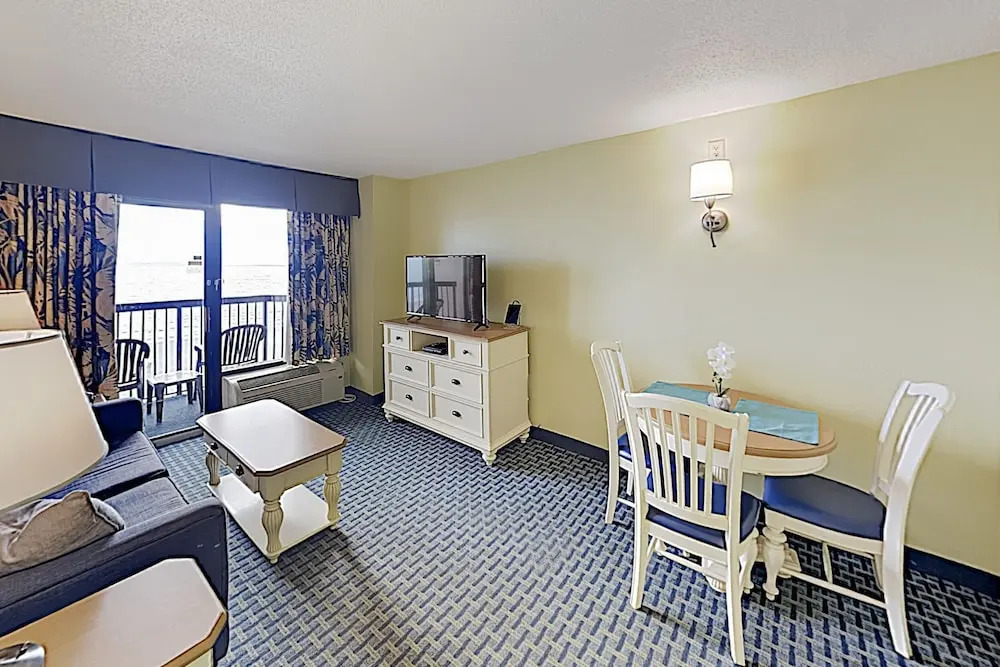 New Listing! Coastal Escape W/ Pools & Hot Tubs 1 Bedroom Apts