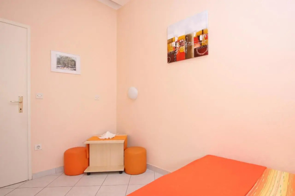Apartments and Rooms Vesna Novalja