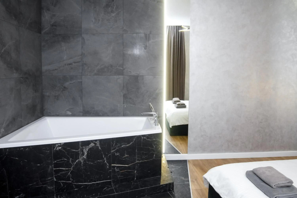 Close to main square, big living room and kitchen 2 saparate rooms