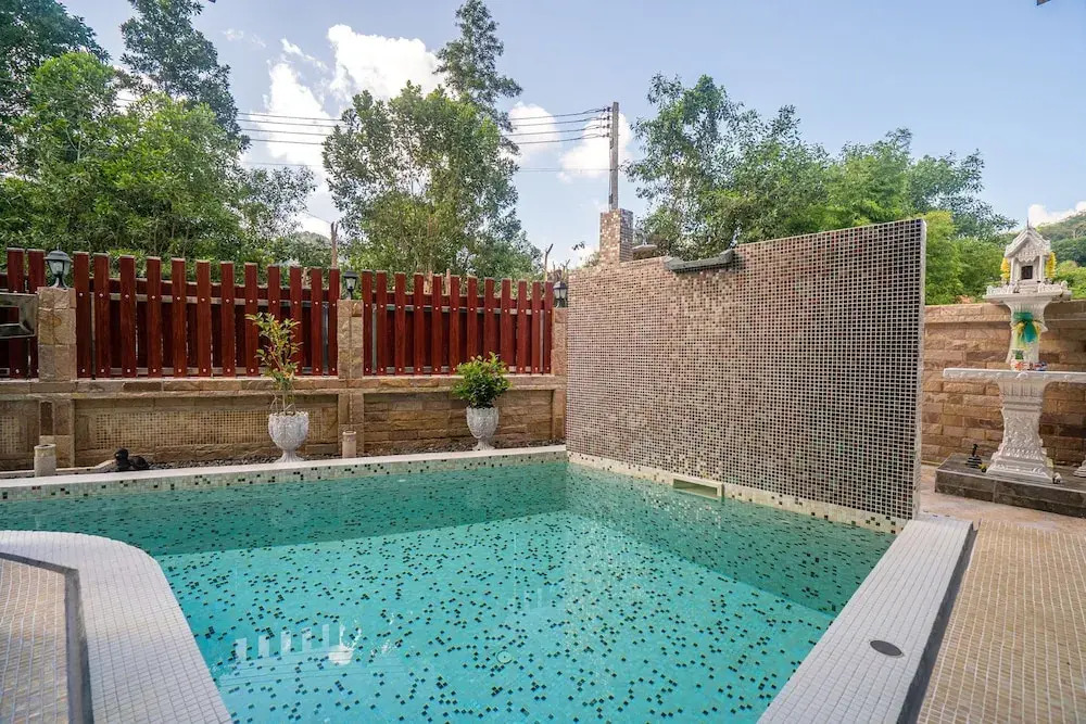 4BR Entertainment Villa Stan - Pool, Gym, Sauna & Jacuzzi