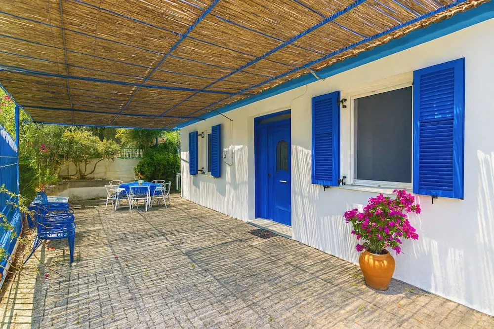 Blue White Apartments - Traditional Village House