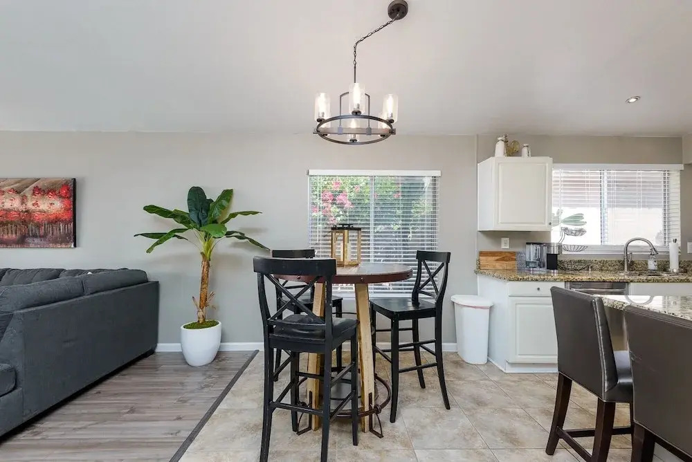 Casa De Mojave 3 Bedroom Home by RedAwning