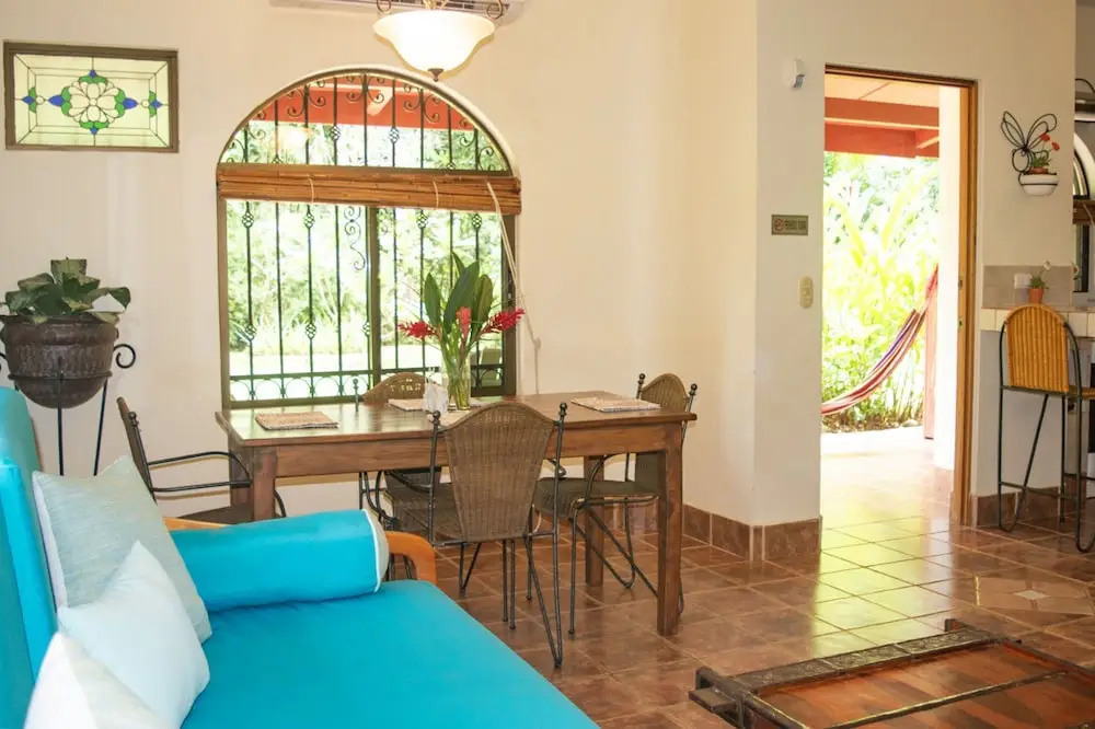 Private Suite 102 Walking Distance to the Beach