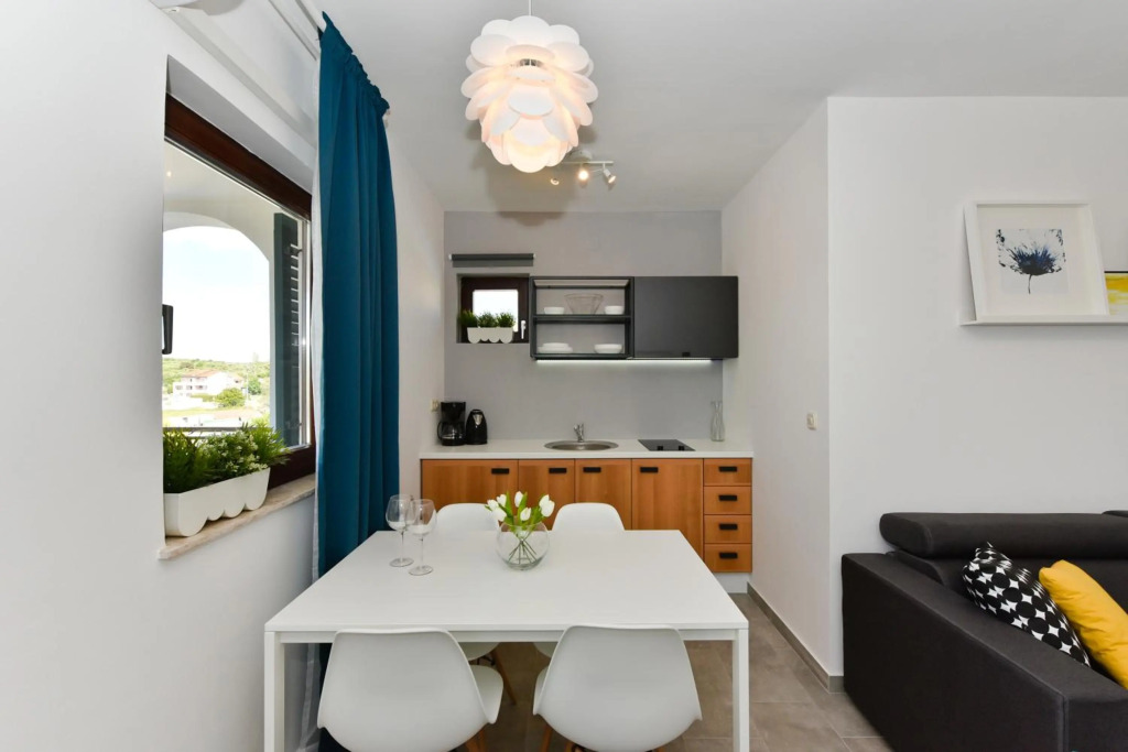Mediterraneo Garden Apartments