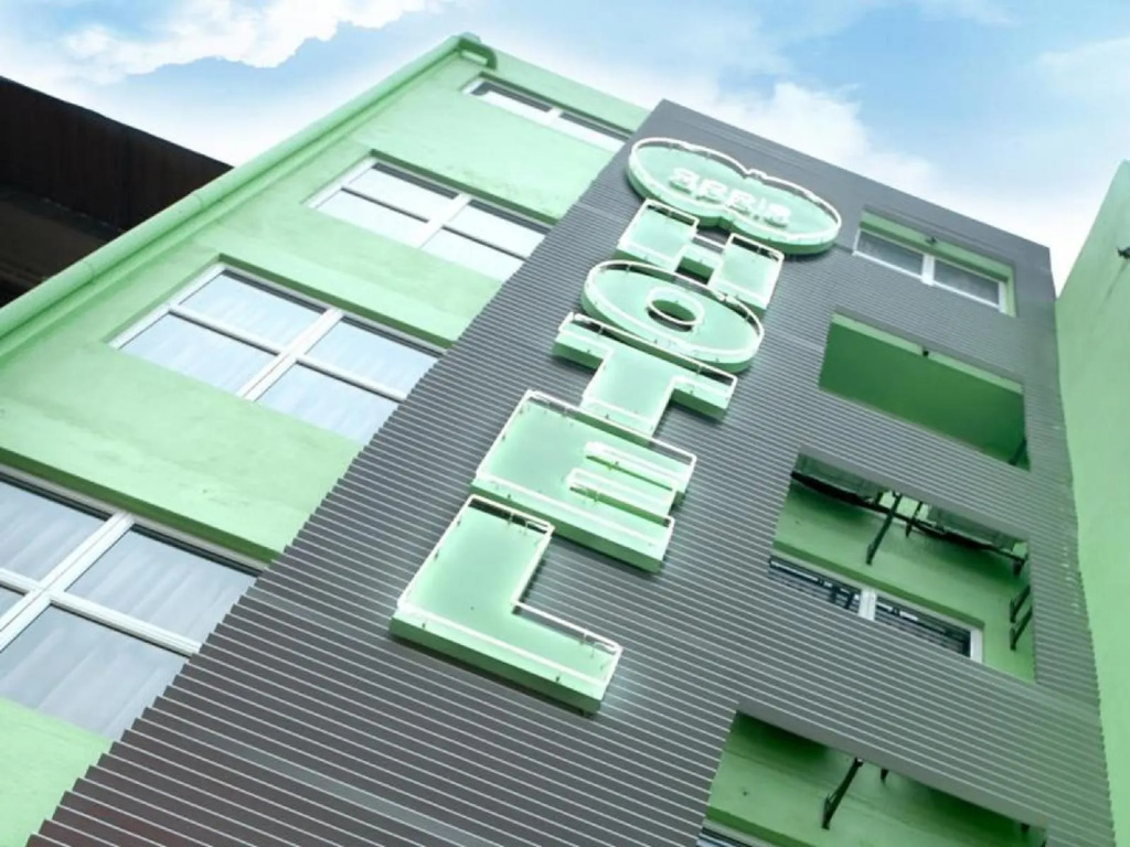 Apple Hotel