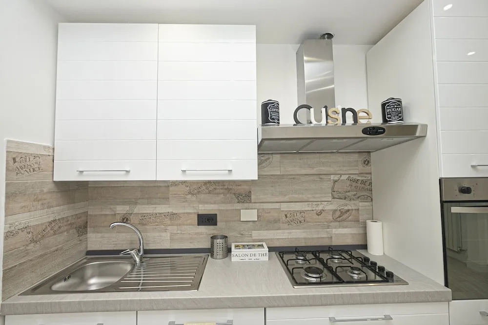 JOIVY Stylish 3-bed flat near the Genoa Aquarium