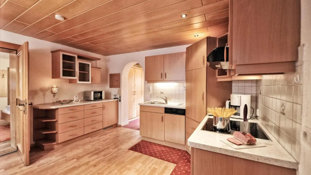 Mountain Apartments - living by Salner
