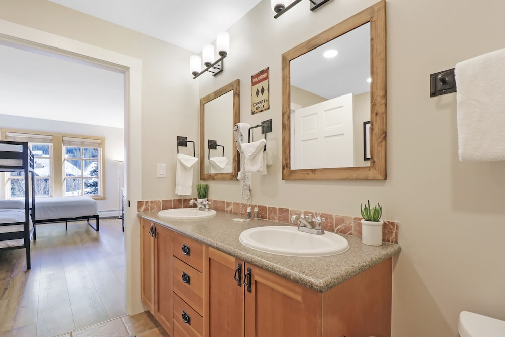 Pp308 Passage Point 2 Bedroom Condo