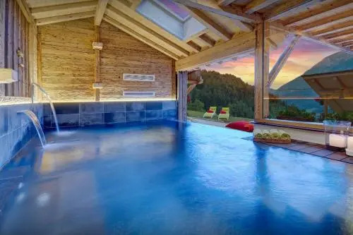 Chalet Ladroit - OVO Network