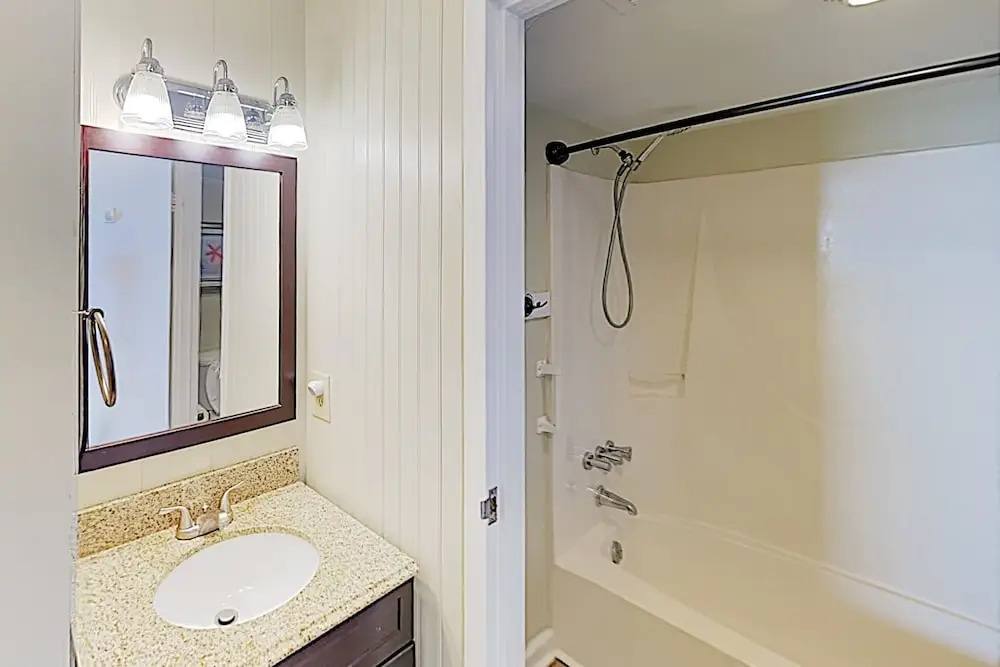 Oceanfront Crescent Sands Beach W/ Pool 3 Bedroom Condo