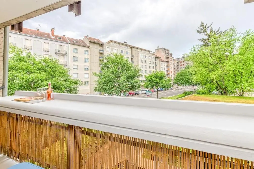 Charming T2, wifi, air conditioning, balcony