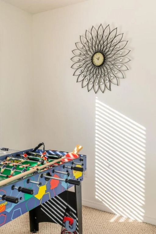 Unique Townhome Private HOT TUB Gym Sauna BBQ Playground Garage