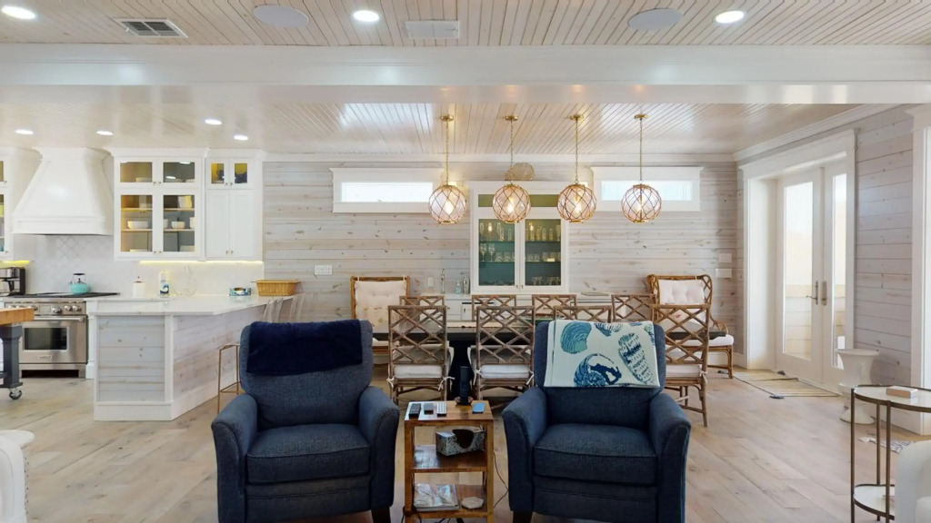 SE831 Huge and Upscale Home with Heated Private Pool in the Heart of Port A