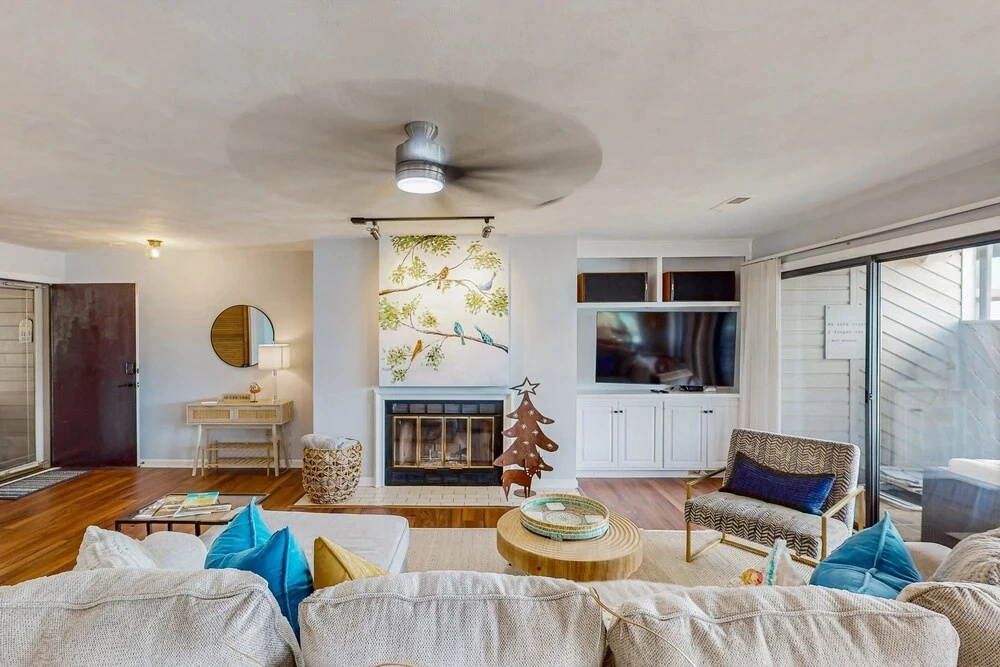 Another Tequila Sunrise - Lakefront Condo W/breathtaking Views & Wheelchair Accessibility