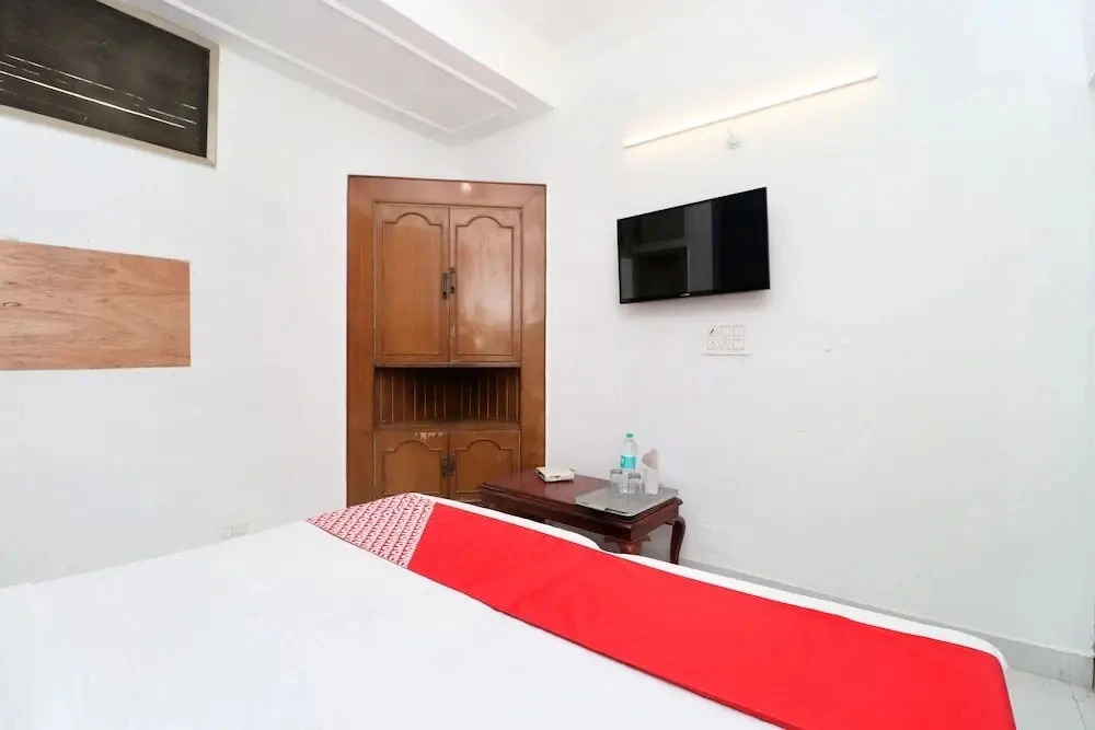 Hotel Amrit By OYO Rooms