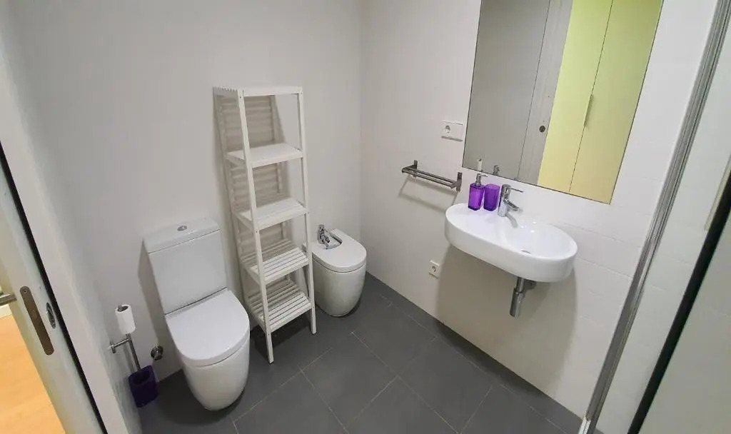 Piso en el centro para 4 personas - Plaza Amboage - WIFI