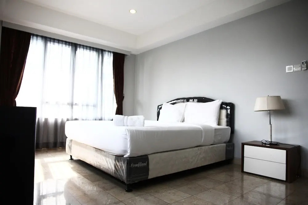 Classic Brawijaya Apartment with Pool View