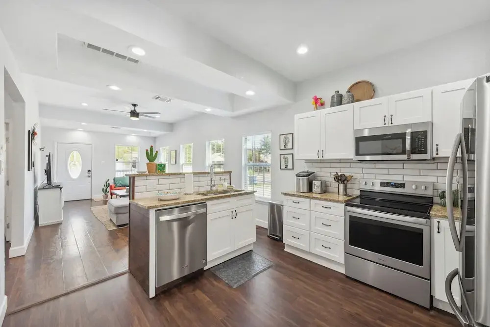 Walk to Alamodome! Stylish Home w/ Private Parking