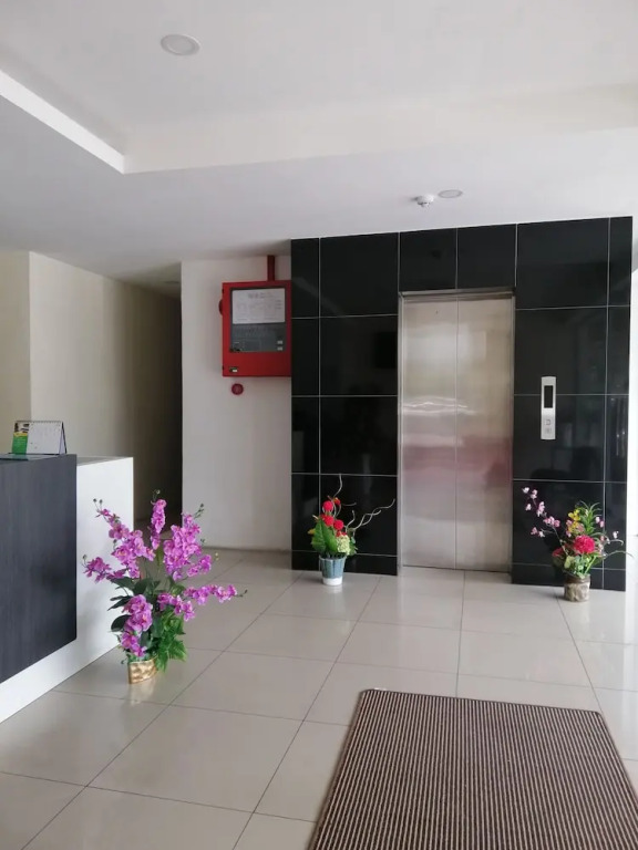 Place2Stay @ Simpang Tiga
