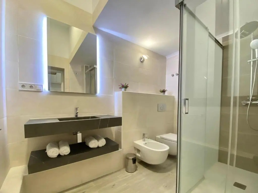 Tr3 aparcamiento incluido familias loft almirante