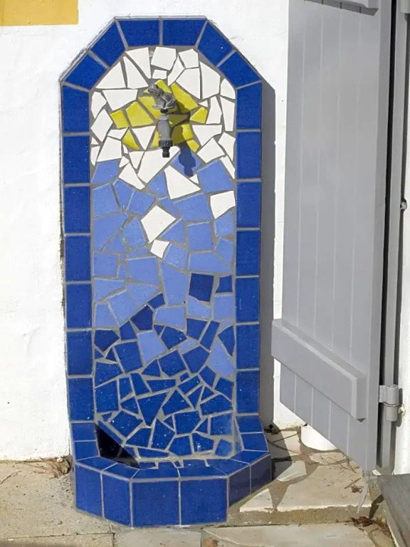 Les Yeux Bleus Bed & Breakfast