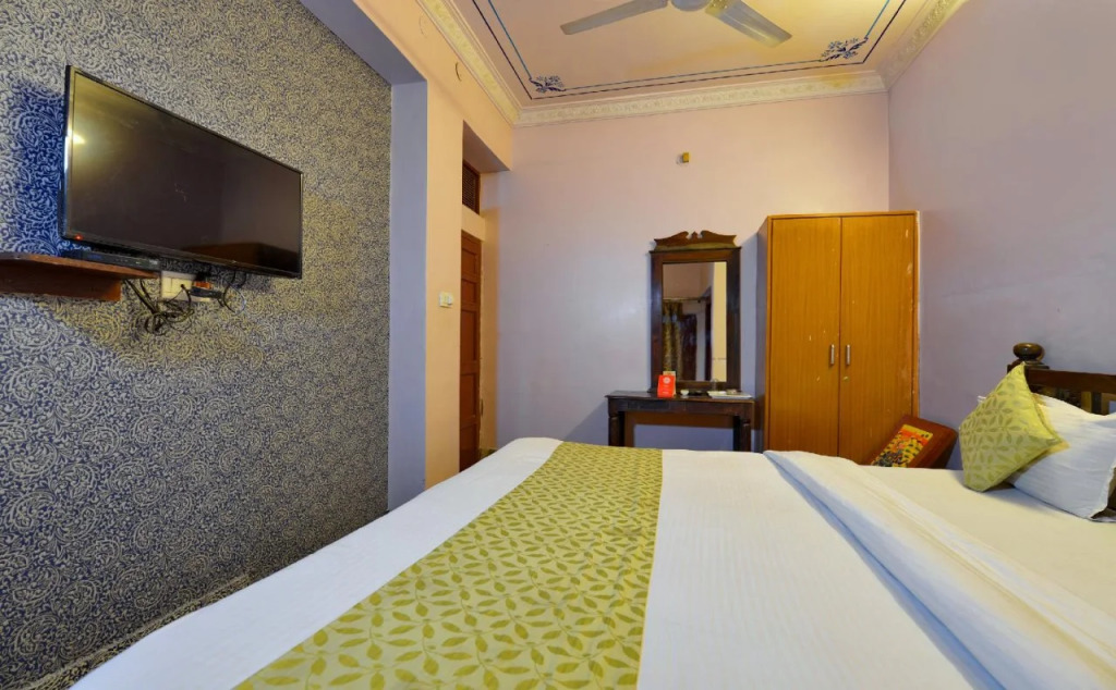 OYO Flagship 2421 Hotel The Ishani