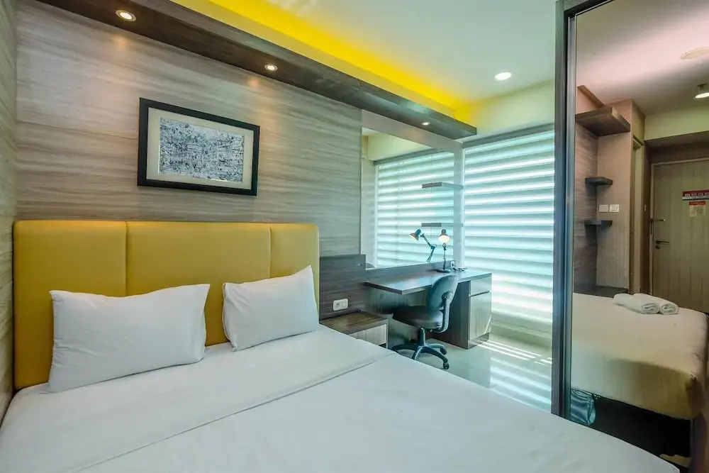 Comfort and Best Deal Studio at Grand Kamala Lagoon Apartment By Travelio