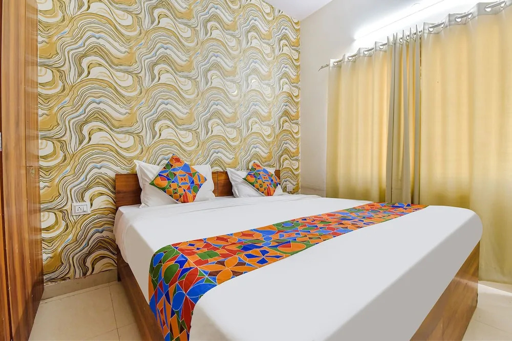 Fabhotel Grand Lotus