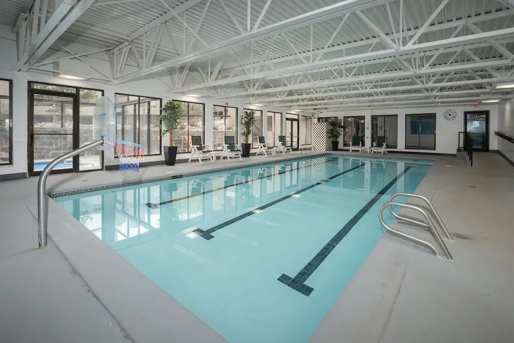 Snowblaze Athletic Club -a11 2 Bedroom Condo by RedAwning