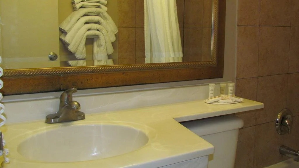 USA Inn and Suites Springfield Ohio