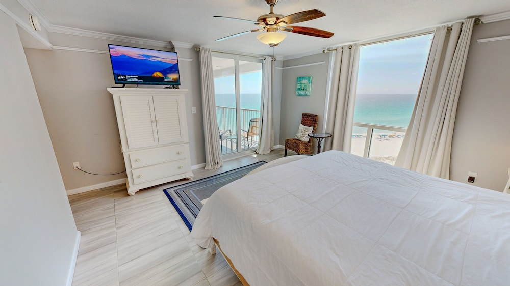 Shoreline Towers 1105 2 Bedroom Condo