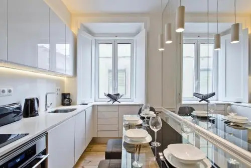Bmyguest - Exclusive Downtown Apartment