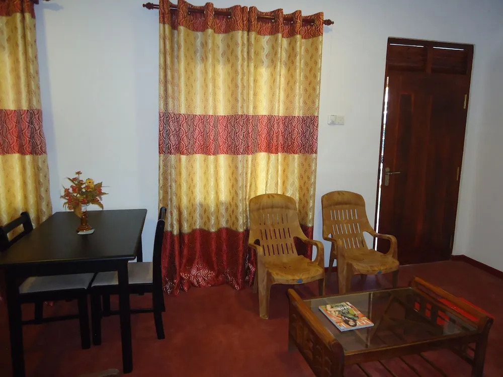Ranmitha Villa Weligama