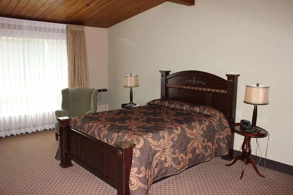 The Monticello Hotel