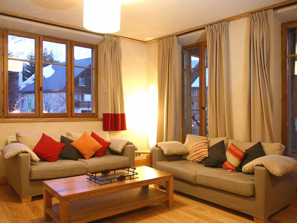 Luxury apartment with balcony in beautiful Les Deux Alpes