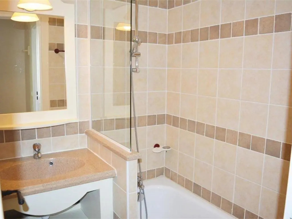 MAISON GROSPIERRES, 2 PIèCES, 6 PERSONNES - FR-1-382-86