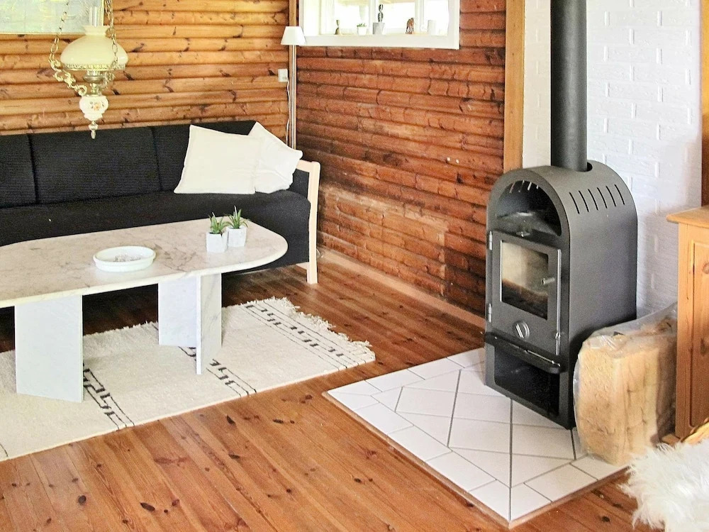 Eclectic Holiday Home in Dannemare With Barbecue