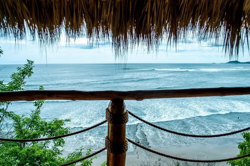 Magnific Rock - Surf Resort & Yoga Retreat Nicaragua
