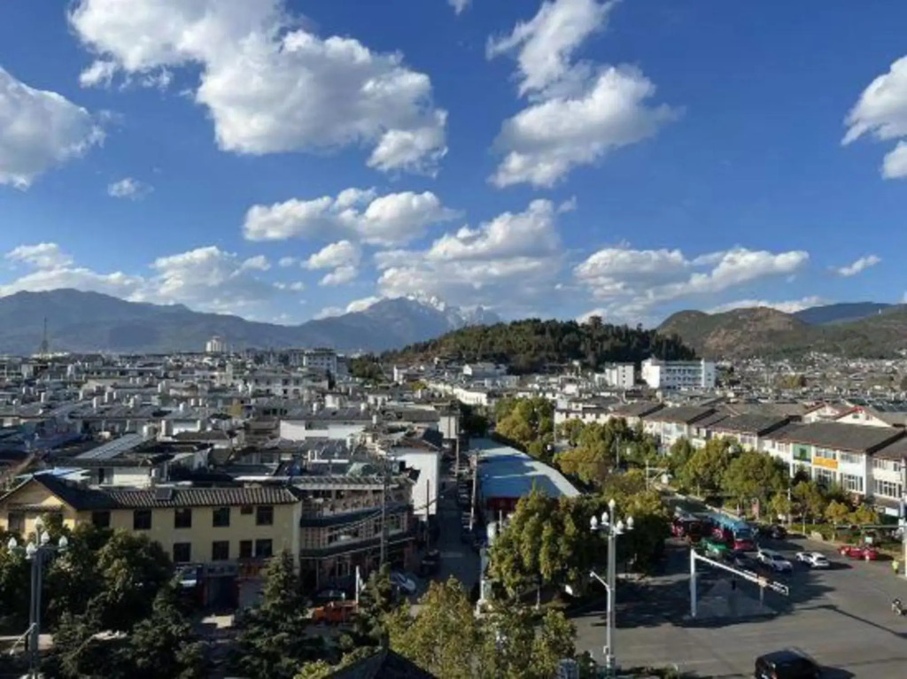 Lihai Business Hotel