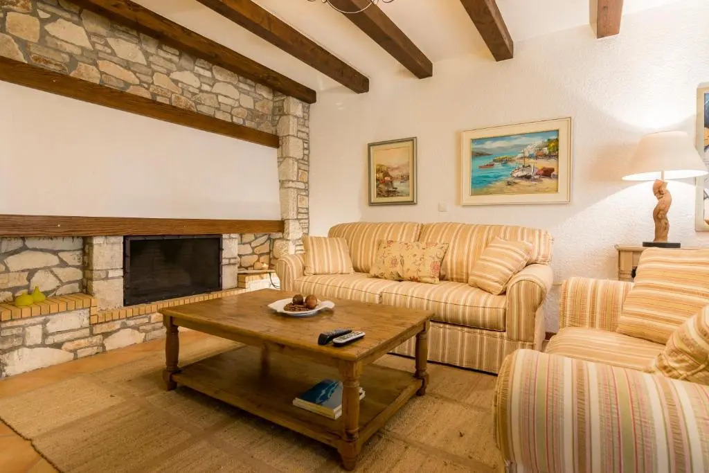 Elaia Villas