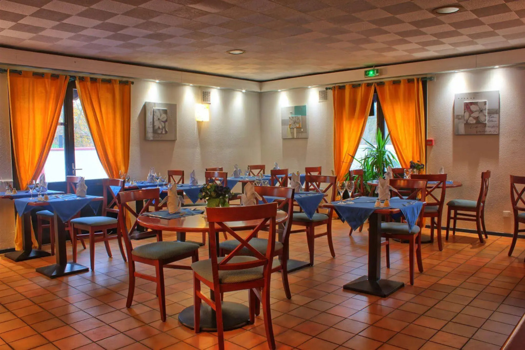 Contact Hotel Bleu France Eragny Cergy
