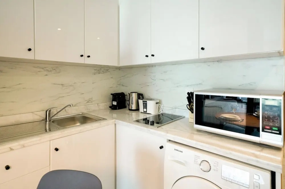 One Perfect Stay - Saba Tower