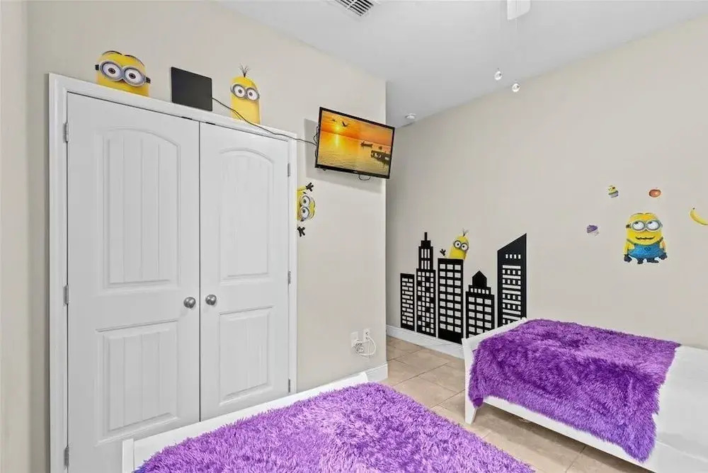 Fun In The Sun 5 Bed 5 Bath - Pool Near Disney 5 Bedroom Home by RedAwning