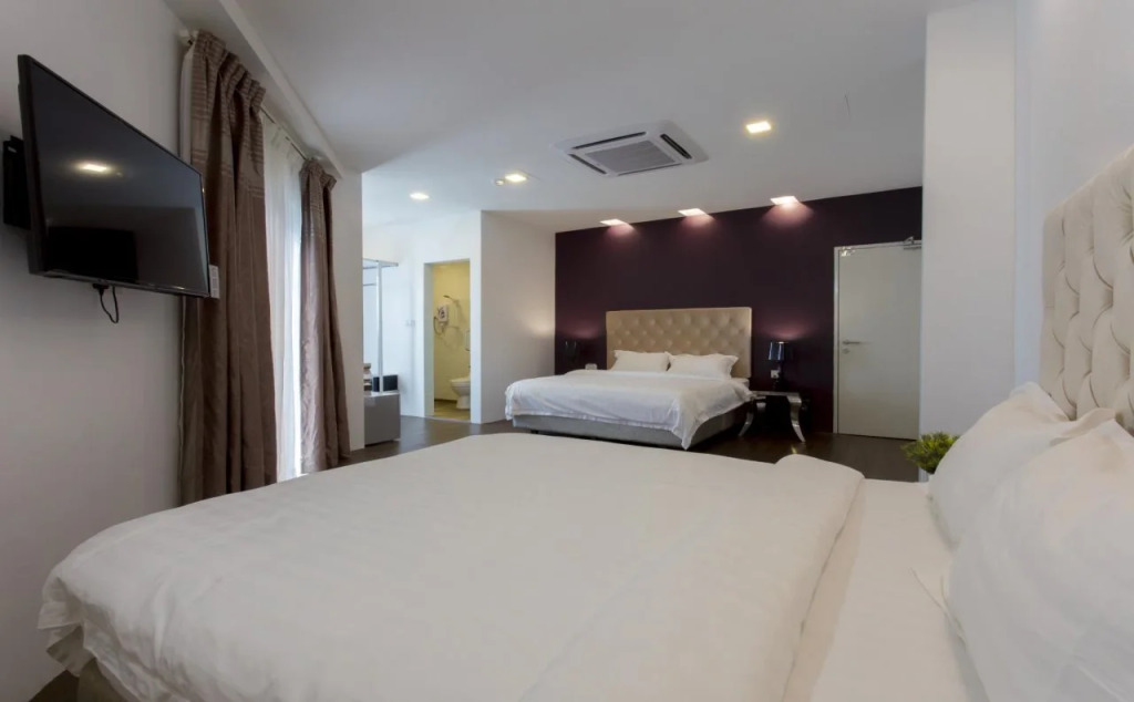 Aloha Hotel SDN BHD