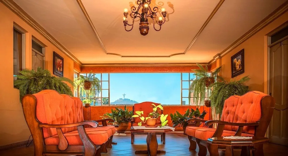 Hotel Monserrat