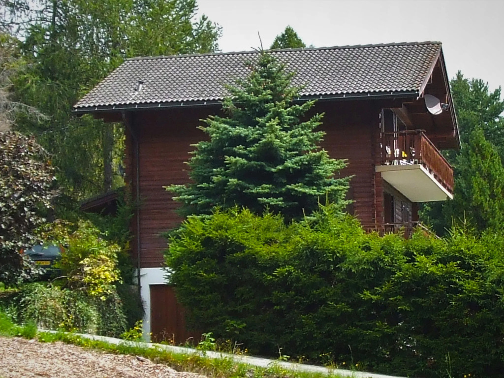 Chalet LAlpage by Interhome