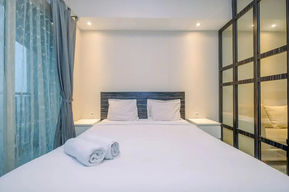 Warm and Cozy Studio at The Oasis Apartment