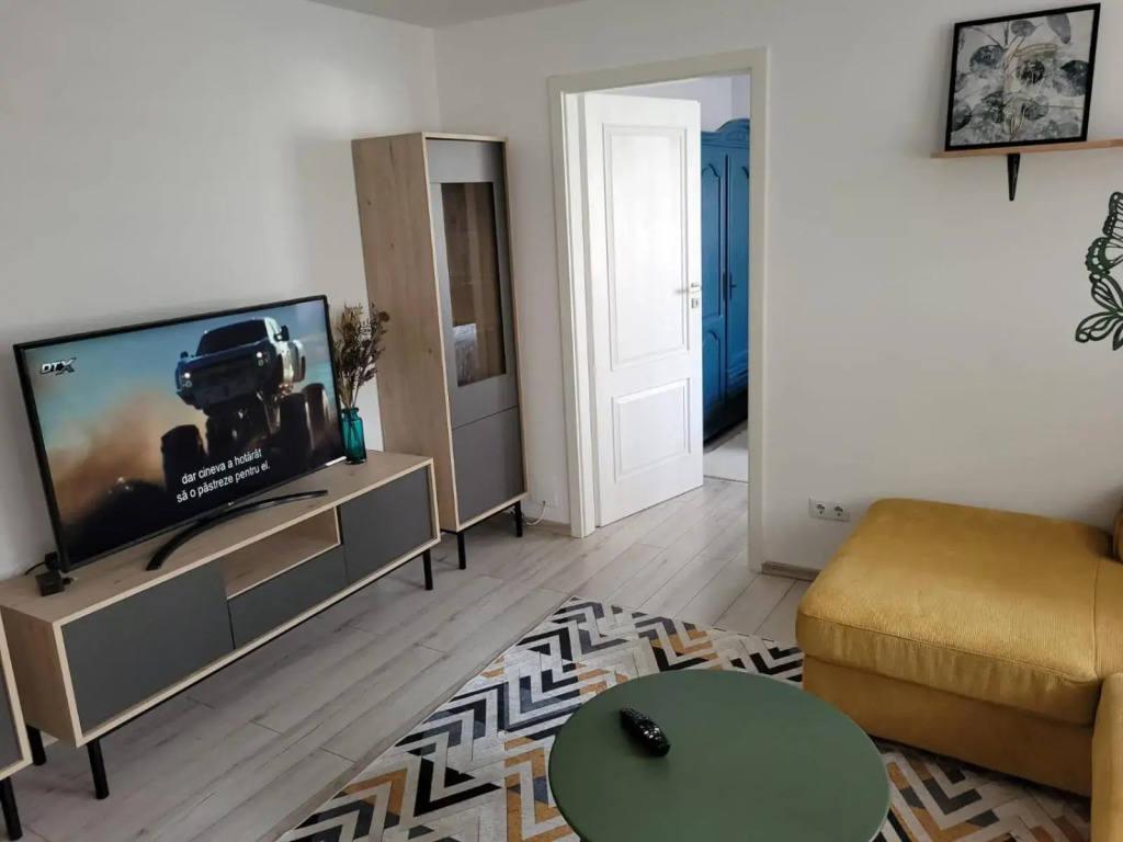 Lovely Apartment Near City Center (w/ Parking)