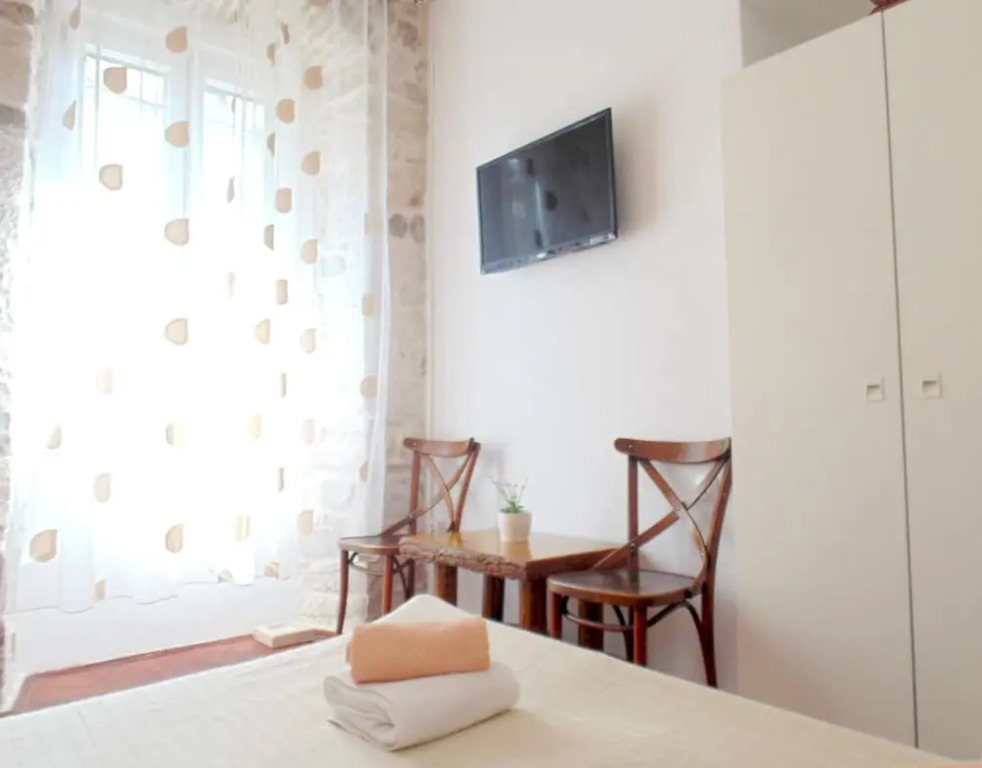 Rooms and Apartments Djanovic
